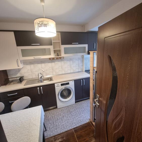 De inchiriat apartament cu 2 camere decomandate et1 - 6