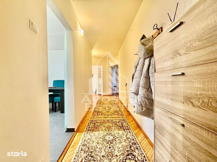 Apartament cu 3 camere, mobilat în Pârneava