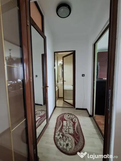 Apartament cu 3 camere semidecomandat în Ultracentral