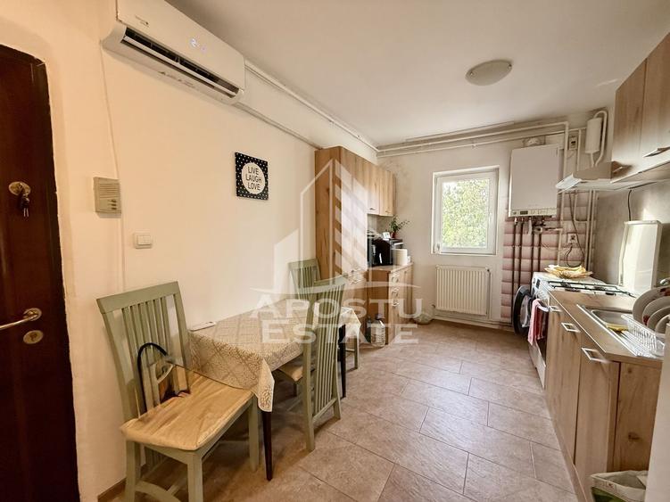 Apartament cu 2 camere decomandat, mobilat în Complex Studențesc