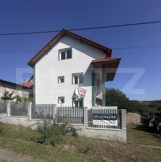 Casă individuală cu 9 camere cu Teren 500 Mp în Gherla