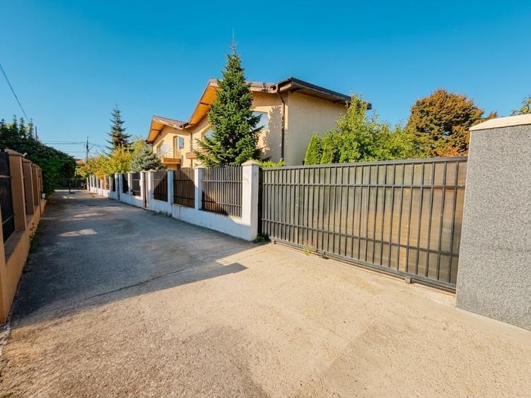 Duplex cu 4 camere cu Canalizare în Central