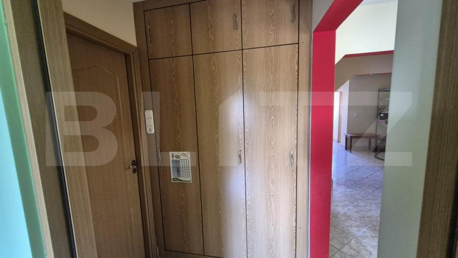 Apartament cu 3 camere decomandat în Carpați 2