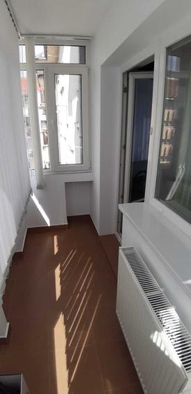 Garsonieră decomandată în Pietroasa