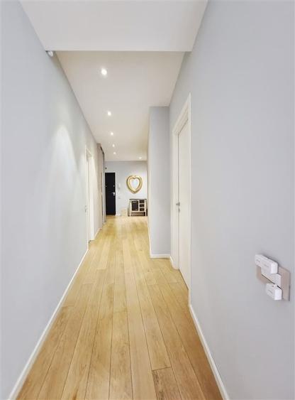 Apartament cu 4 camere semidecomandat, mobilat în Herăstrău