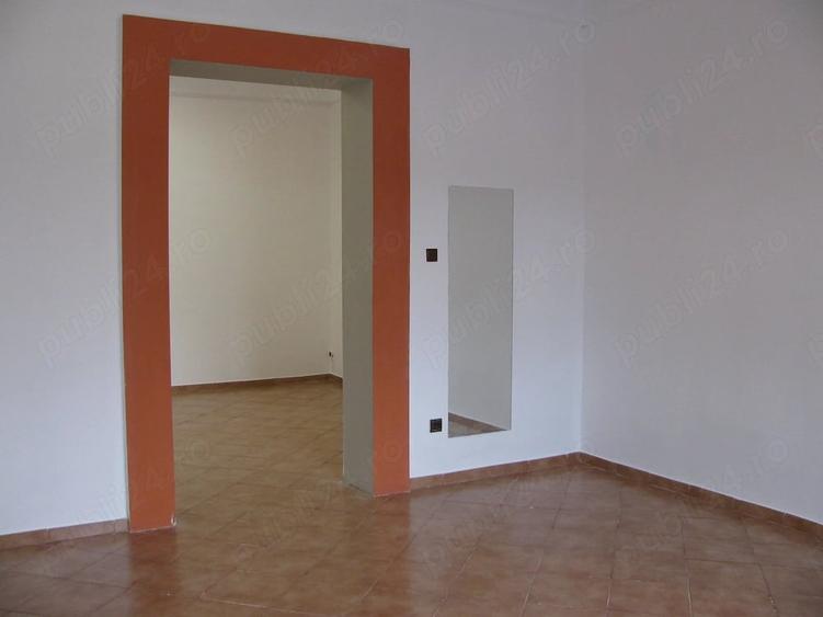 Spațiu comercial, de 100 mp, în Șagului