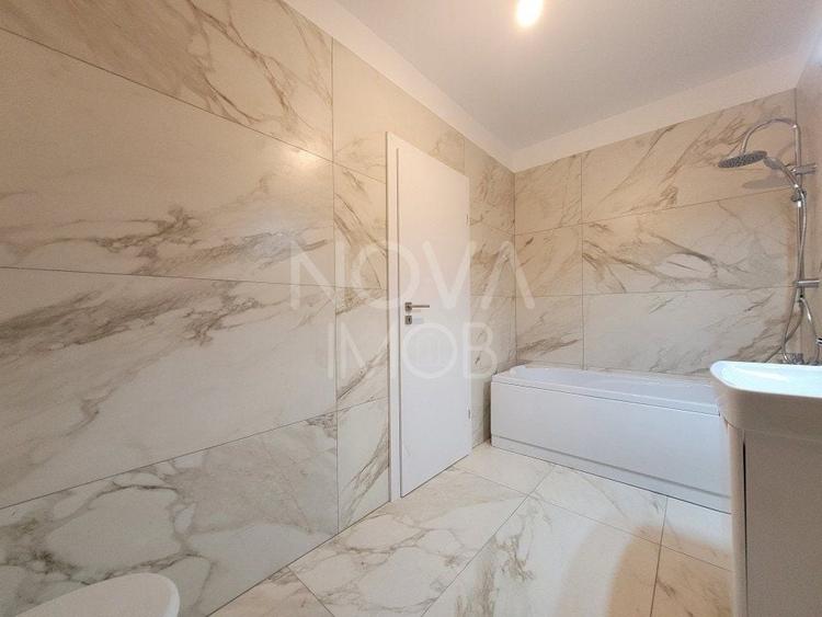 Apartament cu 3 camere semidecomandat în Mihai Viteazul