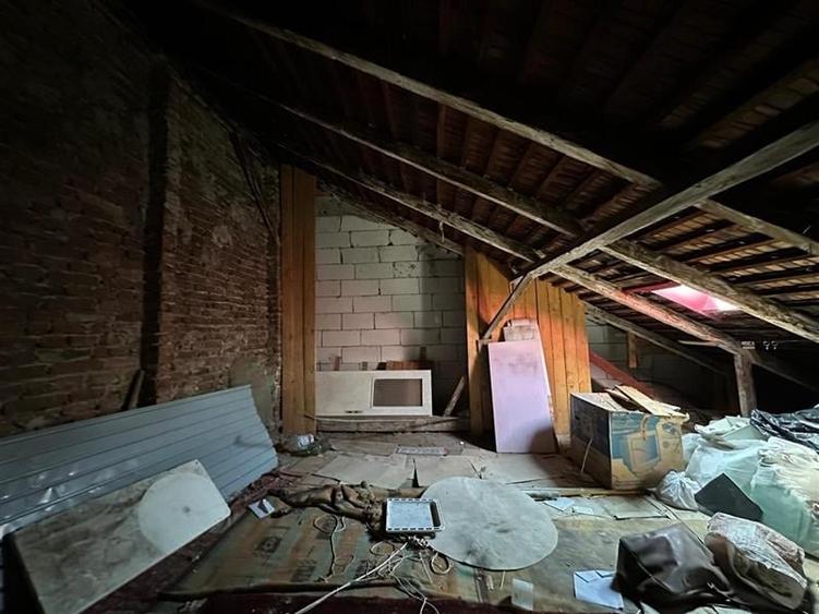 Casă cu 1 camere cu Teren 50 Mp în Gruia