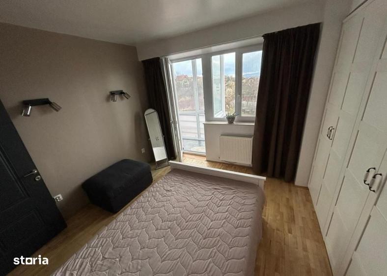 Apartament cu 3 camere în Andrei Mureșanu