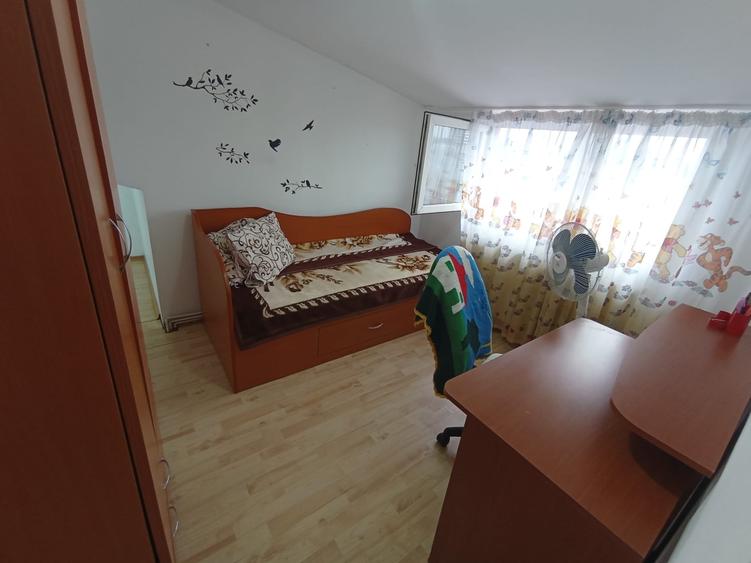 Apartament cu 2 camere decomandat, mobilat în Nicolina