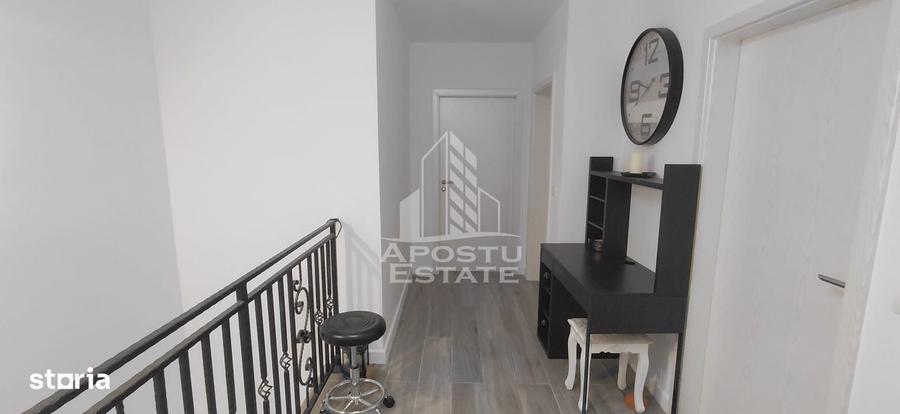 Casă cu 5 camere cu Teren 320 Mp în Dumbrăvița