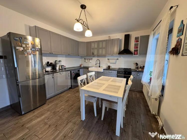 Casă cu 5 camere cu Teren 600 Mp în Răcari