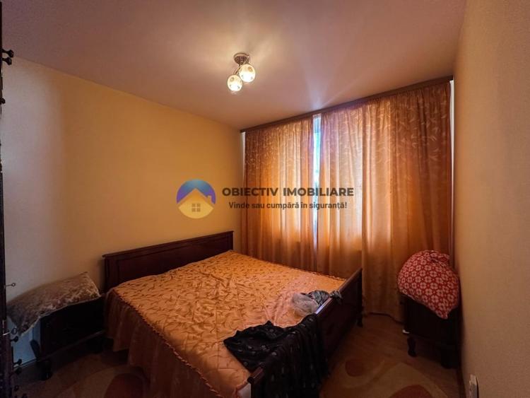 Apartament 3 camere de vânzare - Zona Centrală / 2 băi - 9
