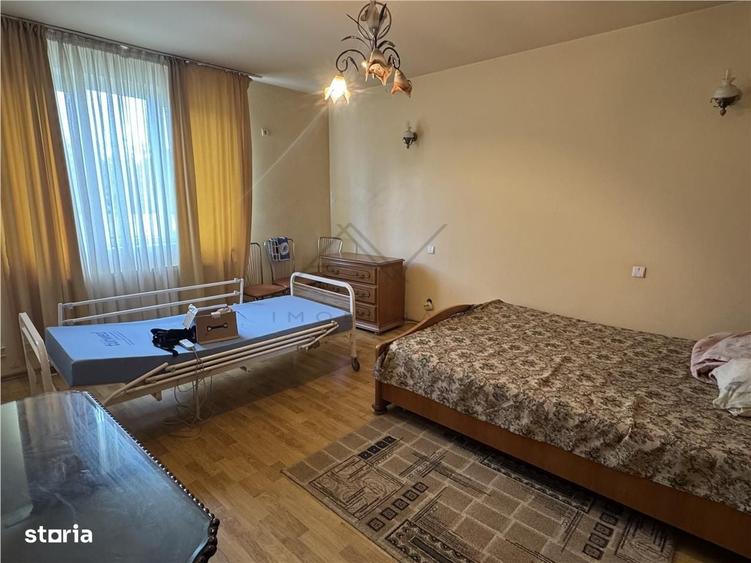 Casă cu 4 camere în Central