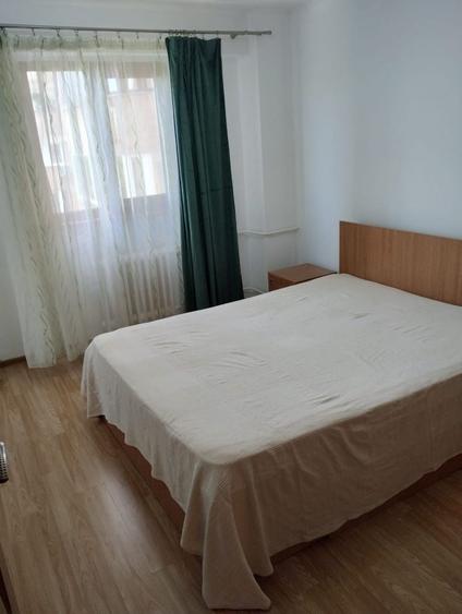 Apartament cu 3 camere decomandat în Popoveni
