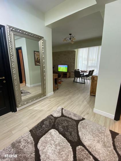 Proprietar vand apartament cu 2 camere, 69 mp, Hlincea - 1