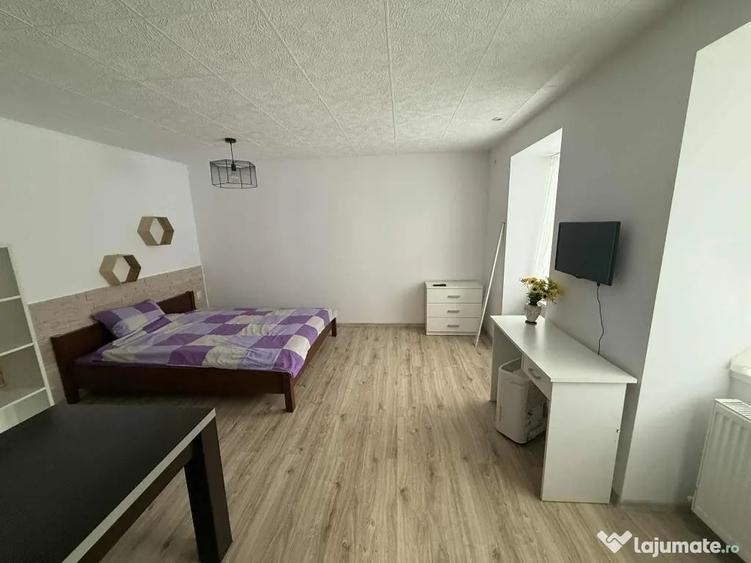 Garsonieră semidecomandată în Central