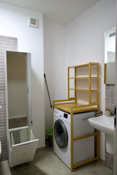 Apartament cu 2 camere semidecomandat, mobilat în Torontalului