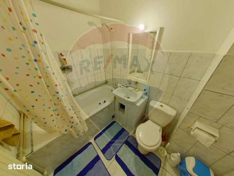 Apartament cu 3 camere, mobilat în Central