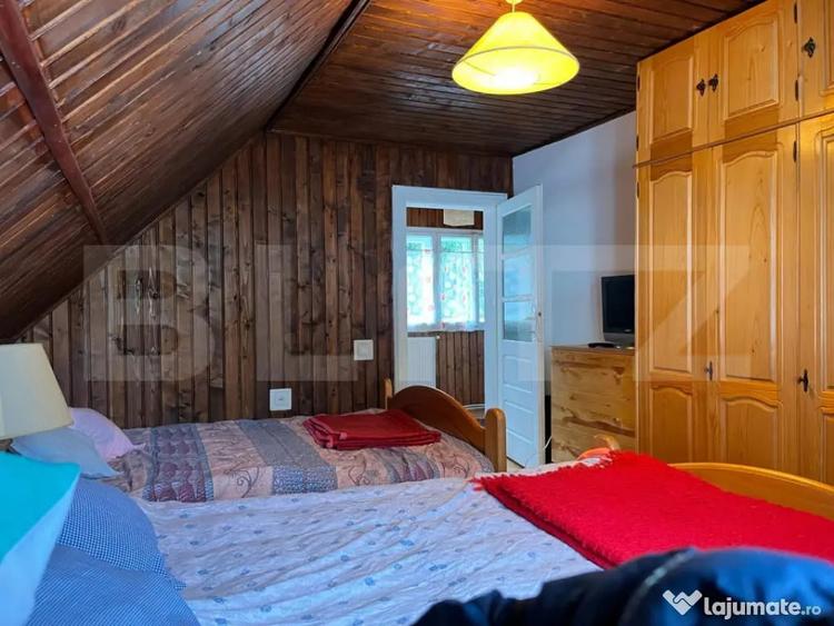 Casă cu 3 camere cu Teren 2243 Mp în Central