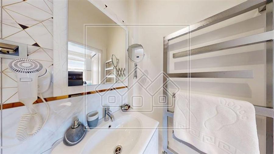 Apartament cu 2 camere decomandat în Ultracentral