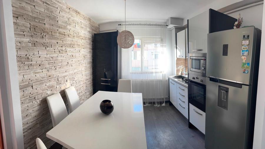 Apartament cu 2 camere semidecomandat în Central