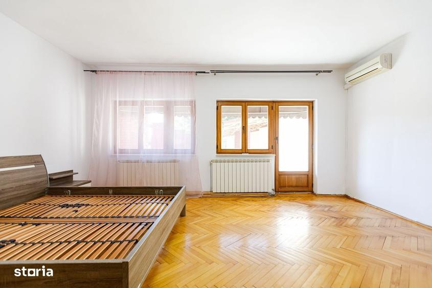 Casă cu 4 camere cu Teren 575 Mp în Lipovei