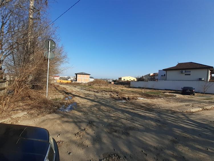 Teren Construcții intravilan de 1800 mp, în Palazu Mare