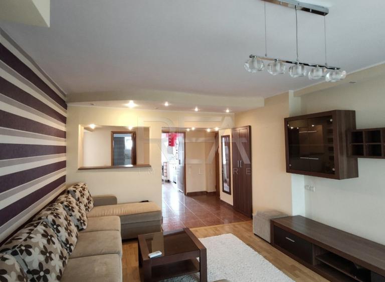Apartament cu 3 camere decomandat, mobilat în Crângași