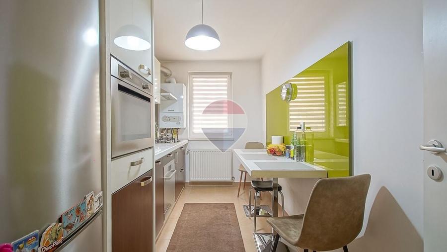 Apartament cu 2 camere decomandat, mobilat în Tractorul