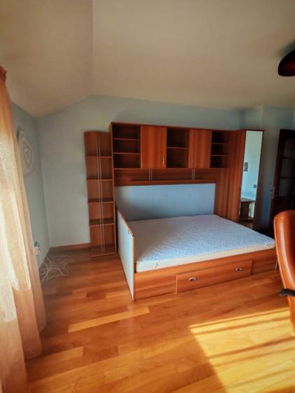 Casă cu 4 camere cu Teren 678 Mp în Europa
