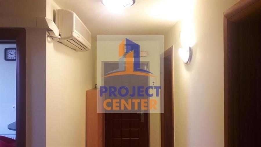Apartament cu 3 camere decomandat, mobilat în Ultracentral