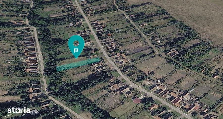 Teren de 1966 mp, în Central
