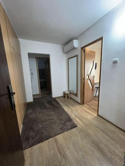 Apartament cu 2 camere decomandat, mobilat în Girocului