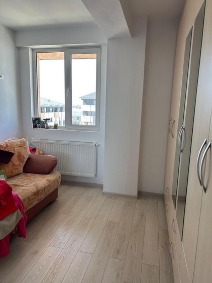 Apartament cu 2 camere semidecomandat în Chiajna