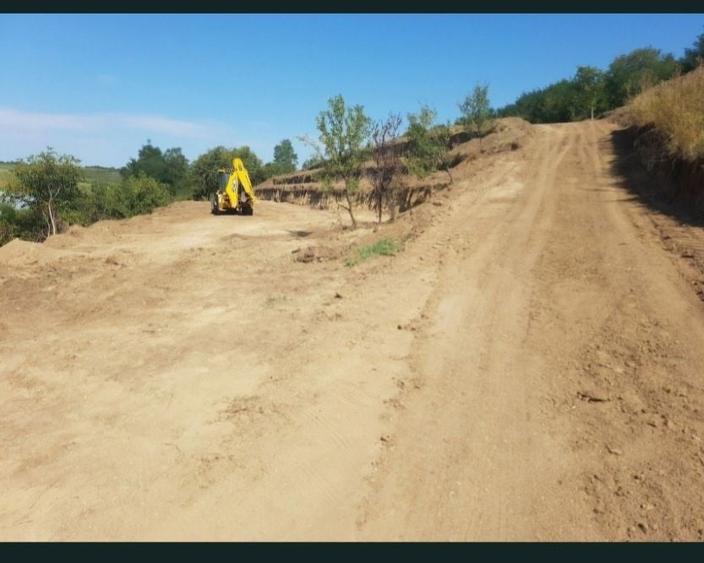 Teren 3700mp,Sura Mare, utilitati la hotar,cu intrare din Strada Noua - 1