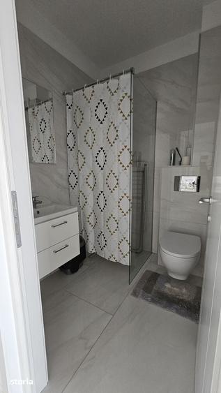 Apartament cu 8 camere în Vest