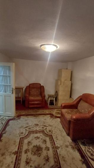 Casă cu 4 camere în Corbii Mari