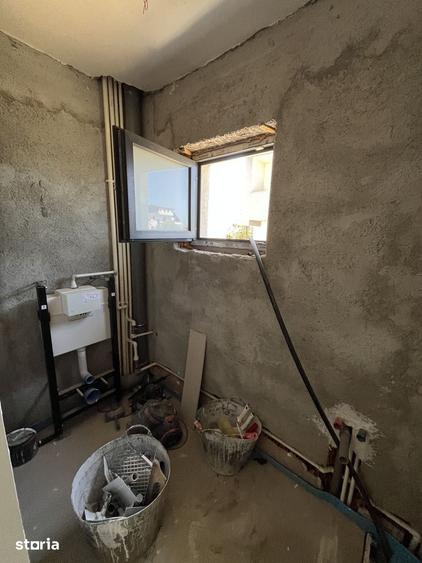 Casă cu 4 camere cu Teren 375 Mp în Ștefănești