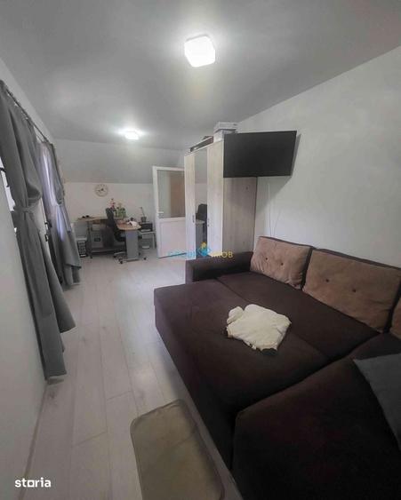 Casă cu 4 camere cu Teren 1200 Mp în Măgura