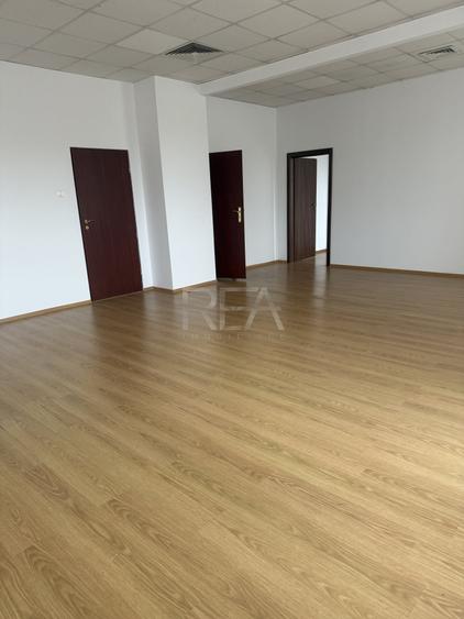 Spațiu industrial, de 800 mp, în P-ța Leul