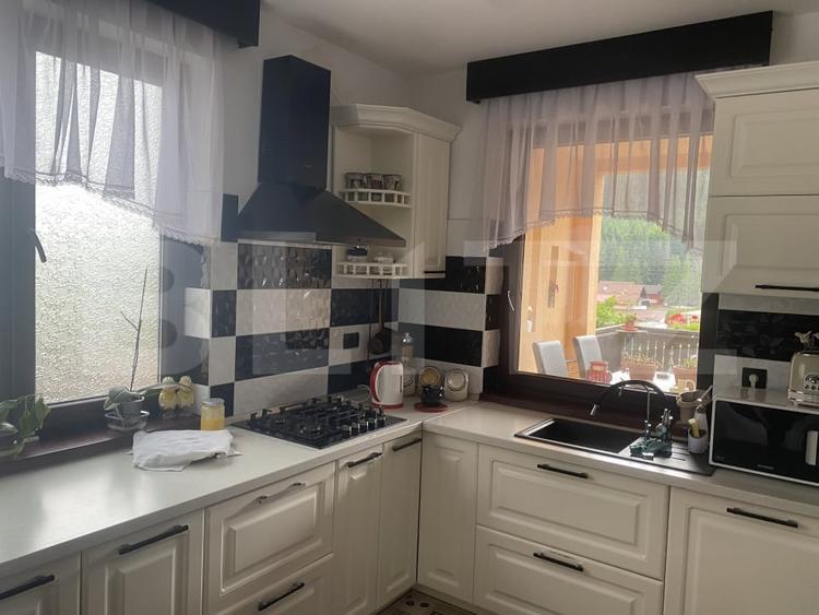 Casă individuală cu 7 camere cu Canalizare în Exterior Vest