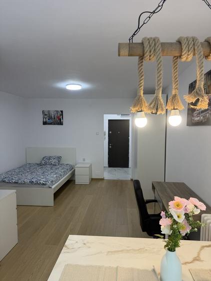 Garsoniera moderna, complet renovata Mall Plaza Romania, prima inchiriere. - 1