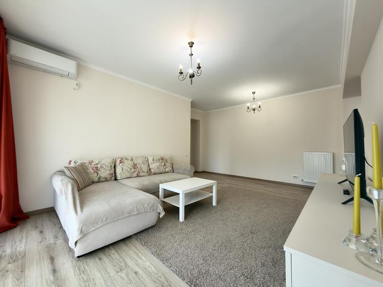 Apartament cu 3 camere semidecomandat, mobilat în Lacul Tei