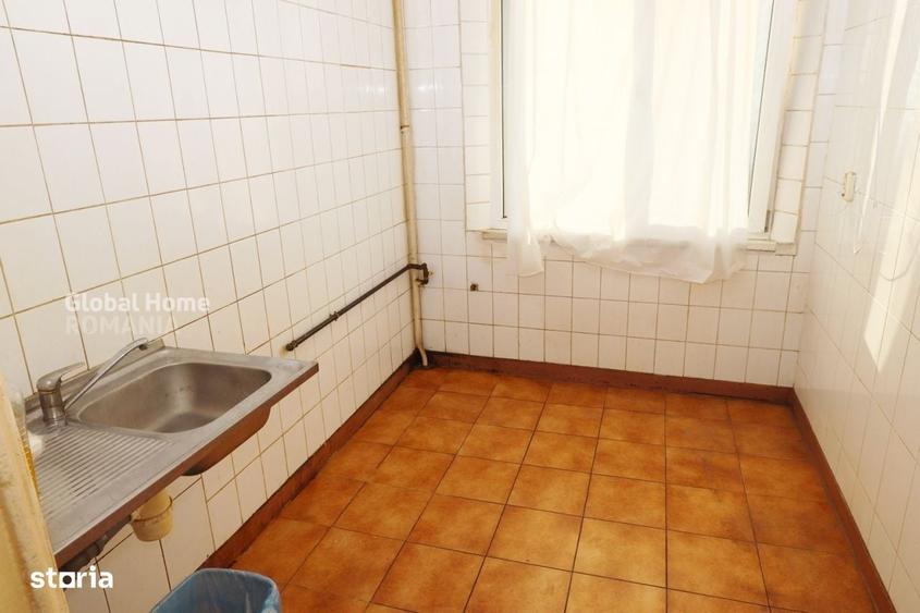 Apartament cu 3 camere în 1 Mai
