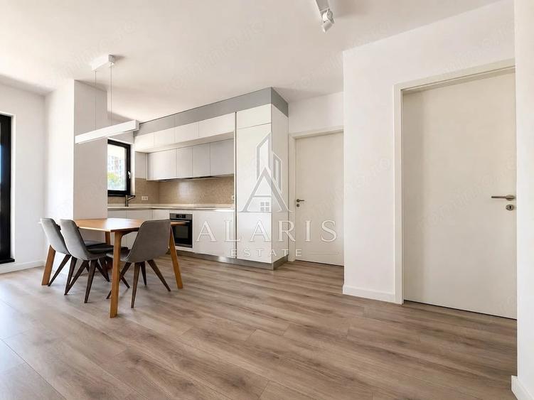 Apartament cu 3 camere semidecomandat în Badea Cârțan