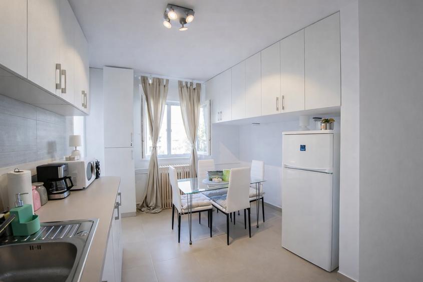 Apartament cu 3 camere decomandate, confort sporit, etaj 2, zona Plopilor - 2
