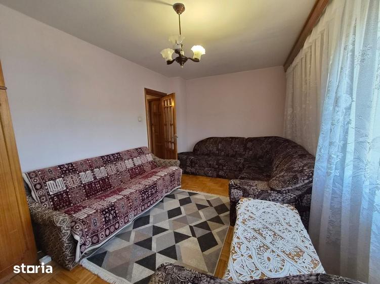Apartament cu 3 camere decomandat în Bistrița Lac