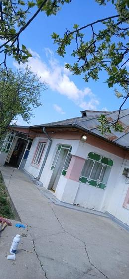 Casă cu 4 camere în Coșereni