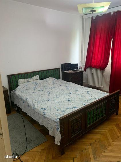 Apartament cu 3 camere, mobilat în Titan